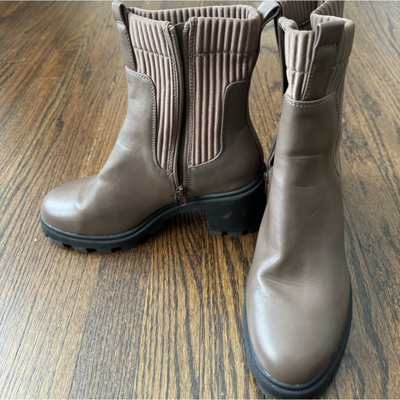 Brown heeled Fall boot, Women’s Size 9 - Picture 2 of 5